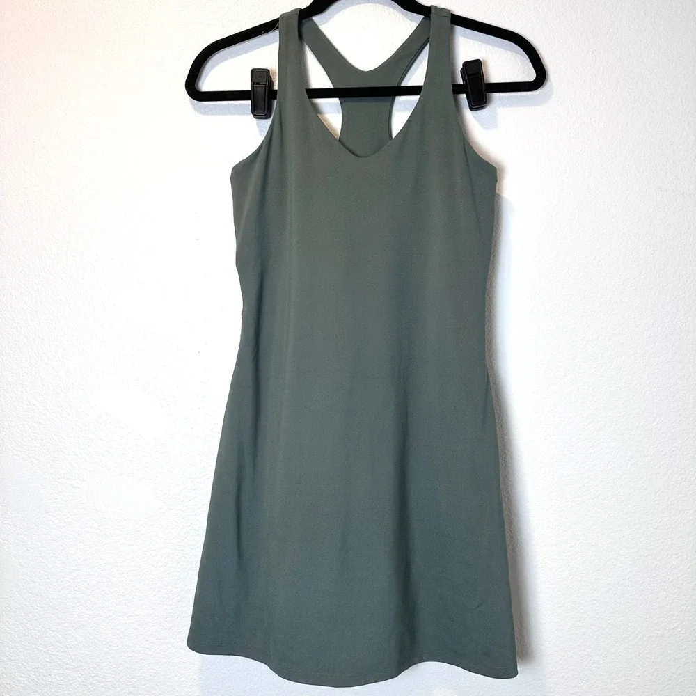 Girlfriend Collective Size-M Lola Active Dress with Shorts Fog Green‎